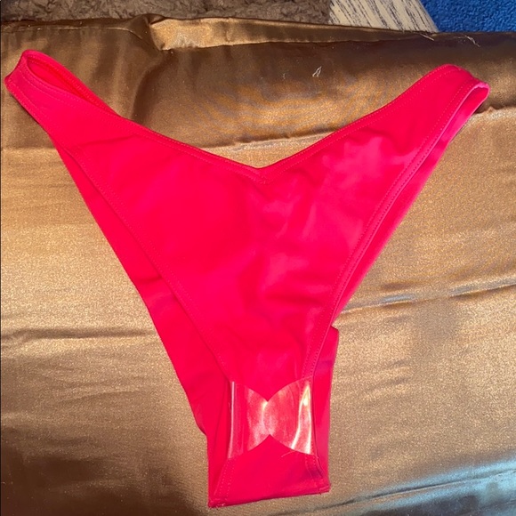 PLT Bikini Set - Picture 2 of 3